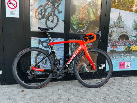 PINARELLO DOGMA F (A KERÉKPÁRÜZLET TULAJDONOSÁNAK SAJÁT VÁZA!)