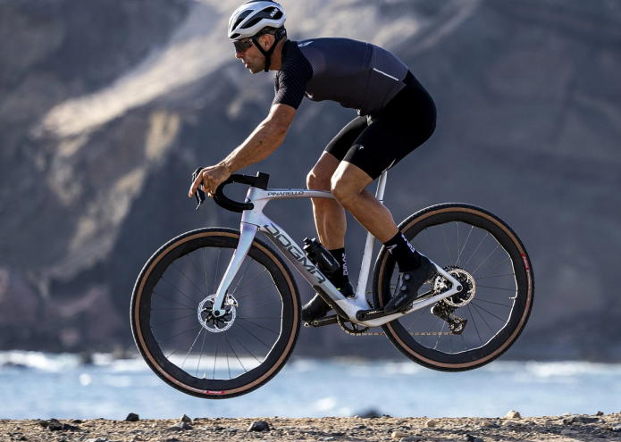 A VILÁG LEGJOBB GRAVEL KERÉKPÁRJA? – PINARELLO DOGMA GR TESZT