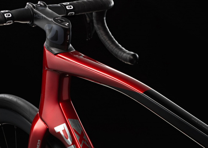 LUXUSKOMFORT A KÖZÉPKATEGÓRIÁBAN – PINARELLO X-SZÉRIA MODELLBEMUTATÓ