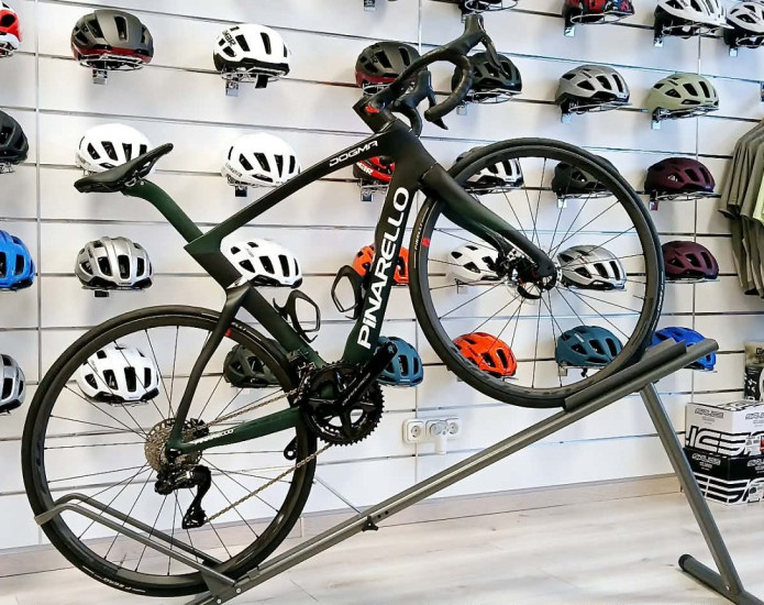 SALE OF THE YEAR - PINARELLO DOGMA F