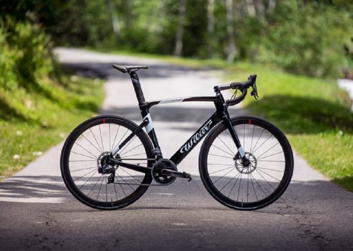 Wilier Montegrappa - Wilier Cento1 Air összehasonlító teszt egy vásárló szemével