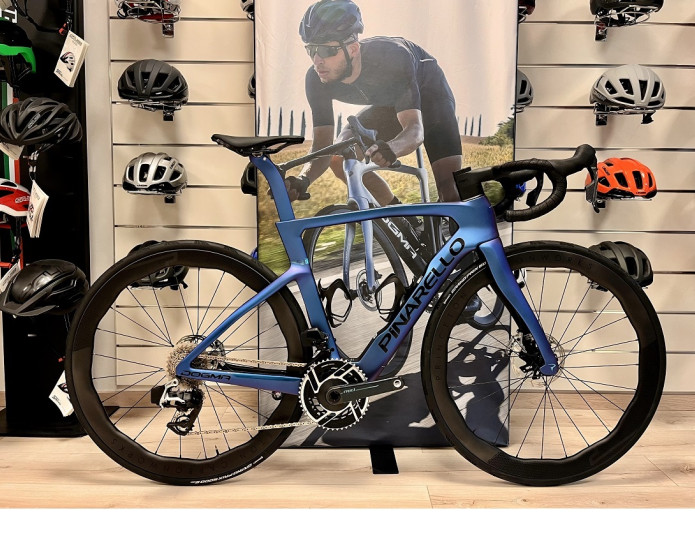 PINARELLO VERSENYZŐS ORSZÁGÚTI KERÉKPÁROK HETE