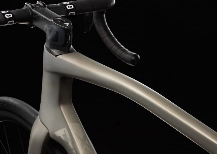 KOMFORTOS ETALON A KÖZÉPKATEGÓRIÁBAN – PINARELLO X3 TESZT