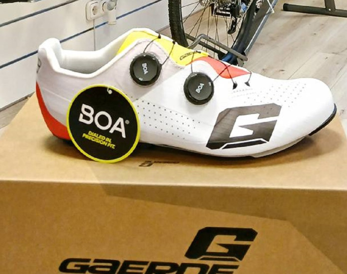 A NAGY GAERNE CIPŐ-HÉT