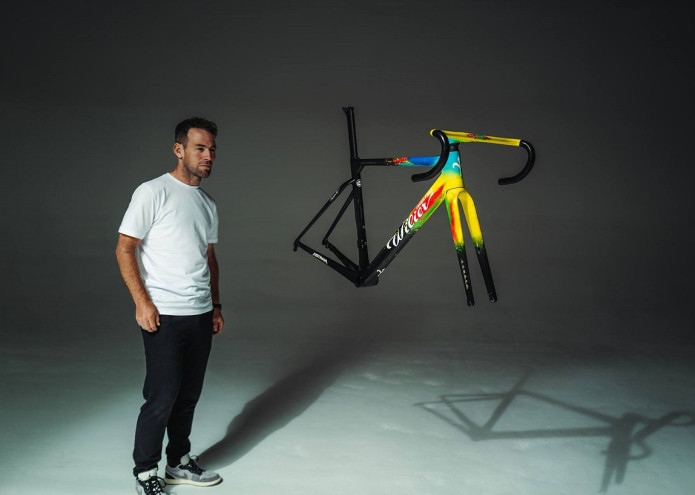 MARK CAVENDISH KERÉKPÁRJA - WILIER FILANTE SLR MODELLBEMUTATÓ