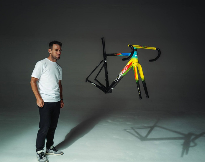 MARK CAVENDISH KERÉKPÁRJA